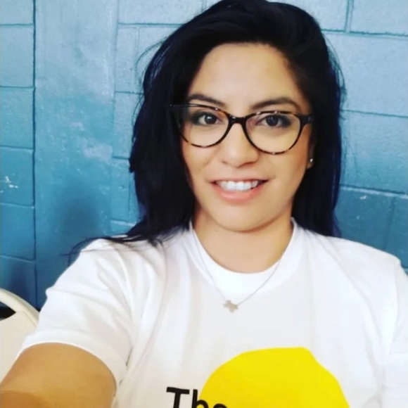 Meet your Posher, Erika - Picture 2 of 2